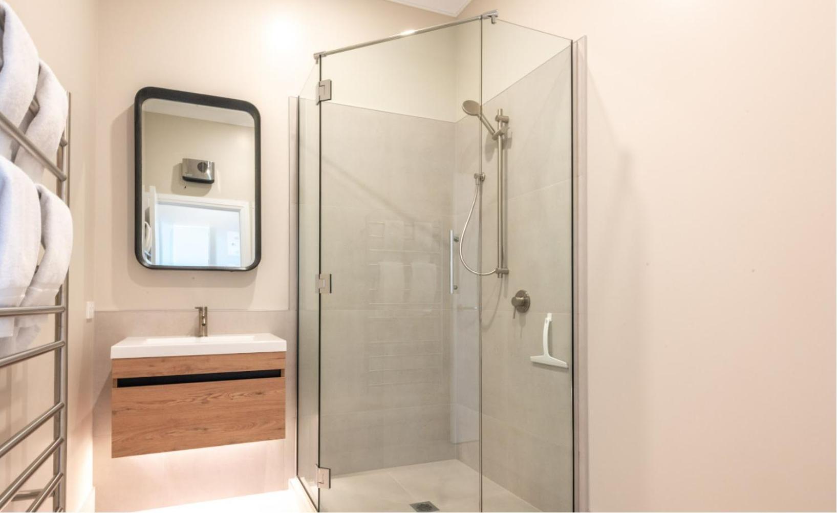 Kaiapoi Luxury Accommodation 2 - Bookahome エクステリア 写真